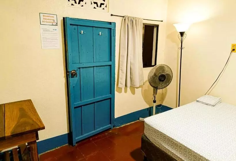 ユースホステル Hostal El Rio