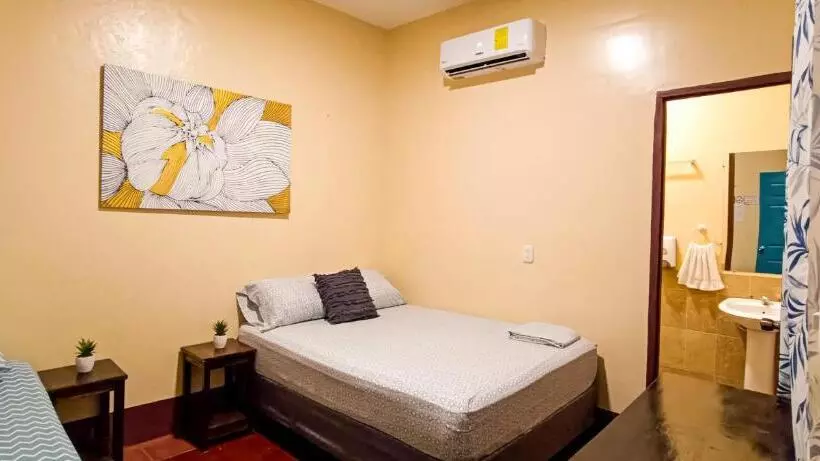 ユースホステル Hostal El Rio