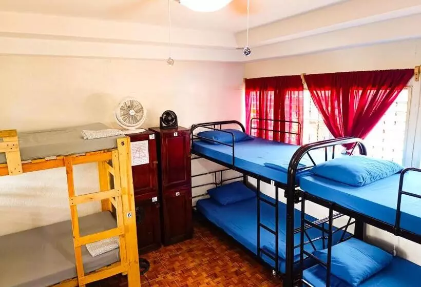 ユースホステル Hostal El Rio