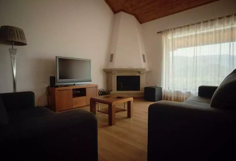 Assento Do Cávado By House And People