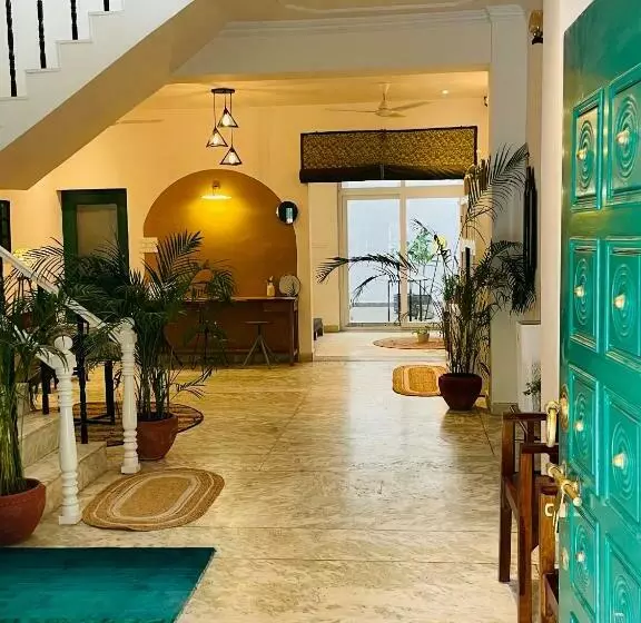 Aamiaismajoitus (B&B) Anandmai Sustainable Living Spaces