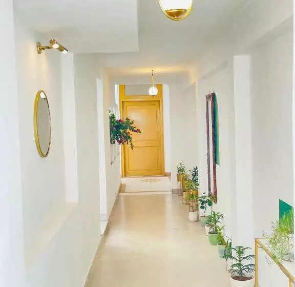 Aamiaismajoitus (B&B) Anandmai Sustainable Living Spaces