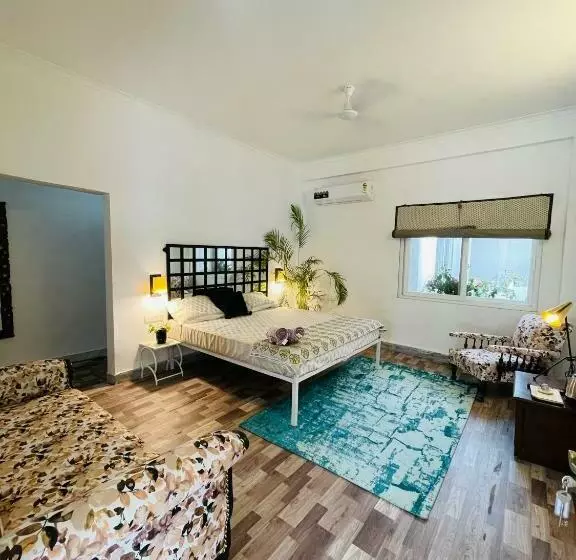 Aamiaismajoitus (B&B) Anandmai Sustainable Living Spaces