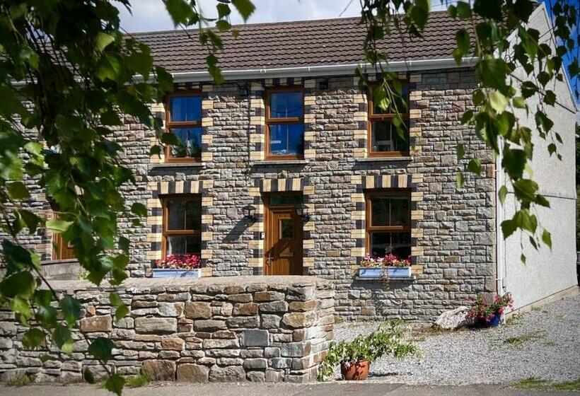 تختخواب و صبحانه North Gower Cottage