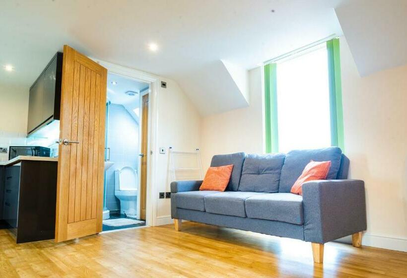 Cosy Apartment   14 Charlotte House