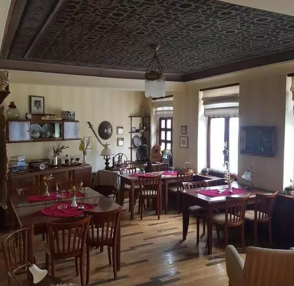 هتل Ada Apartments