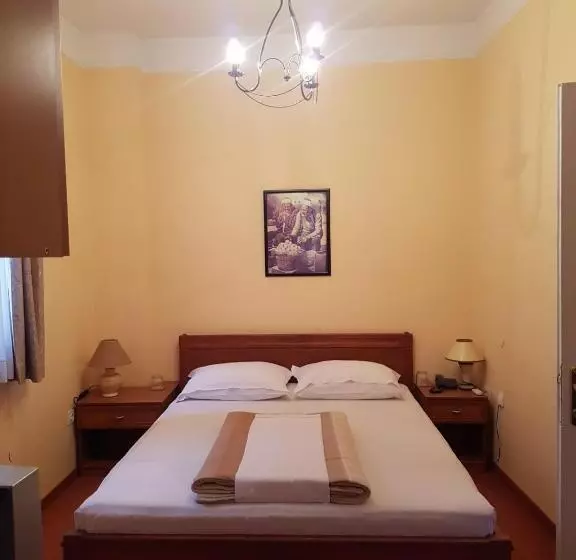 هتل Ada Apartments