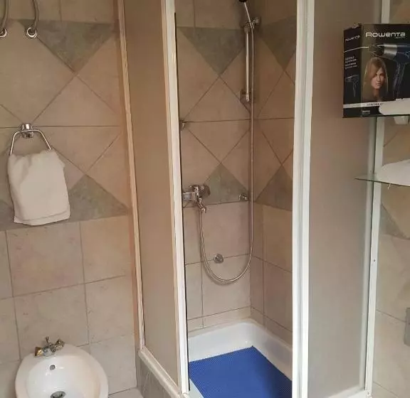 هتل Ada Apartments