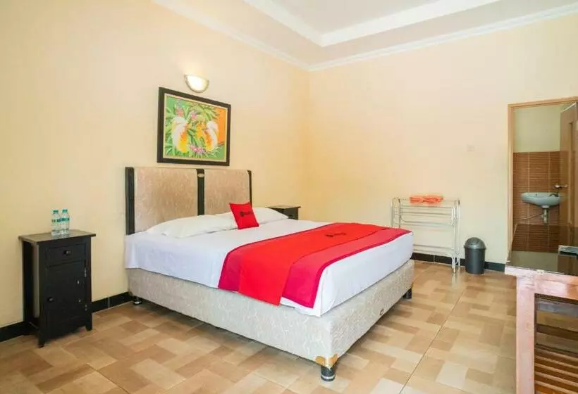 Hotelli Reddoorz @ Panglima Sudirman Madiun