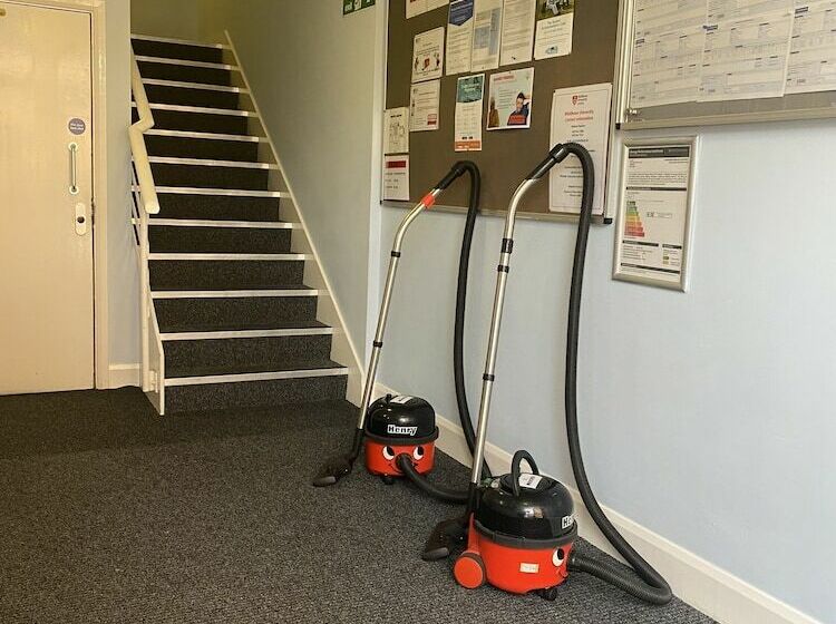 بنسيون Rooms For Students Only Cricklewood Lane