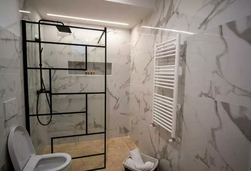 پانسیون Luxury Cecilia Via Antonio Del Re 9 Tivoli