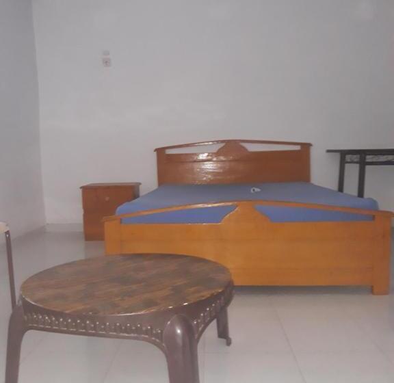 پانسیون Transit