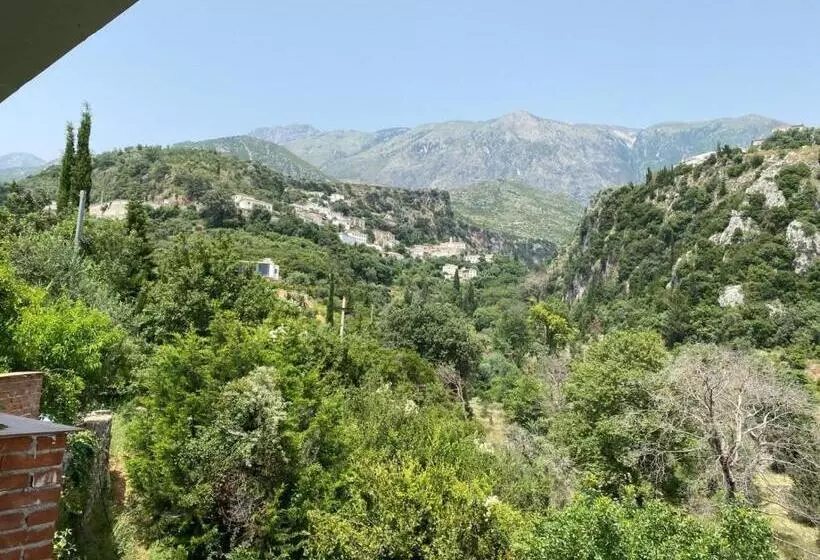 پانسیون Vila Zaho