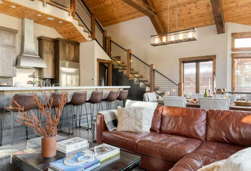 Apex By Avantstay Cozy Expansive Mountain Home Close To The Slopes W Hot Tub
