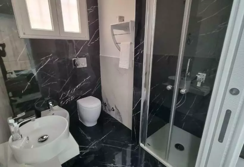 تختخواب و صبحانه Rooms Vico Giunti