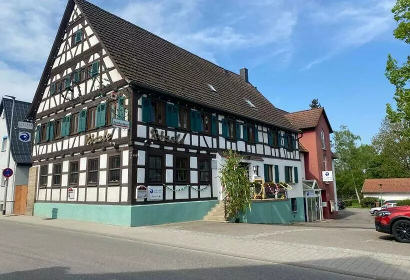 Hotelli Gasthaus Rössle