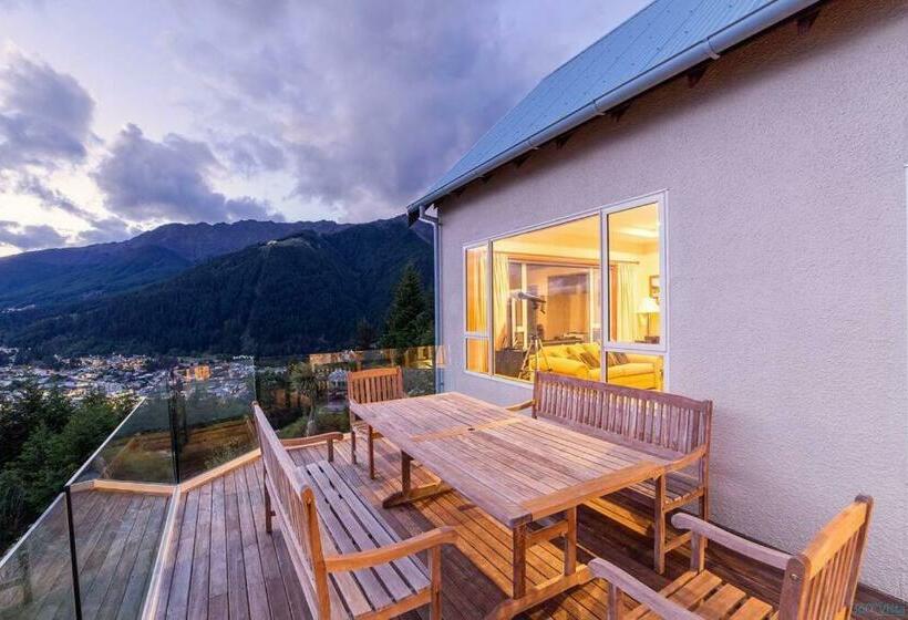 Nyumbani   Elevated Lake And Mountain Views