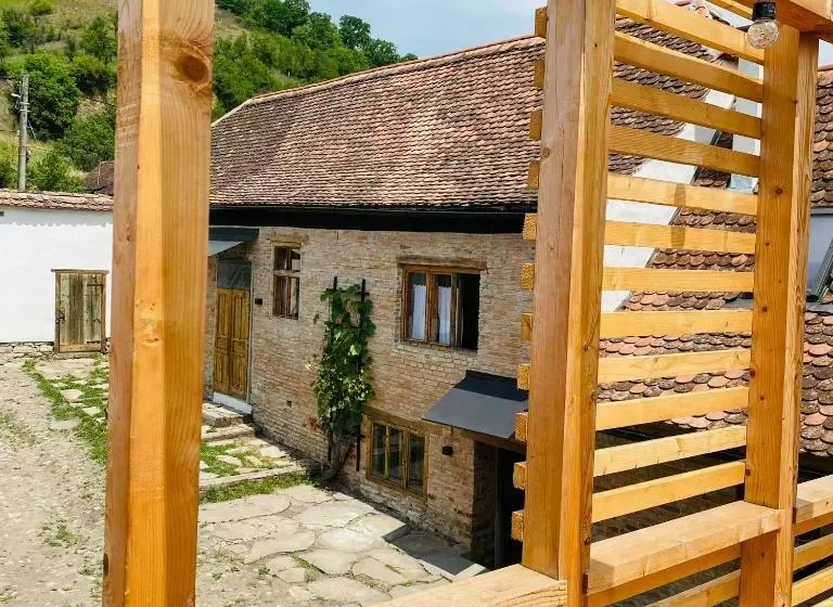 ペンション Critz Cross