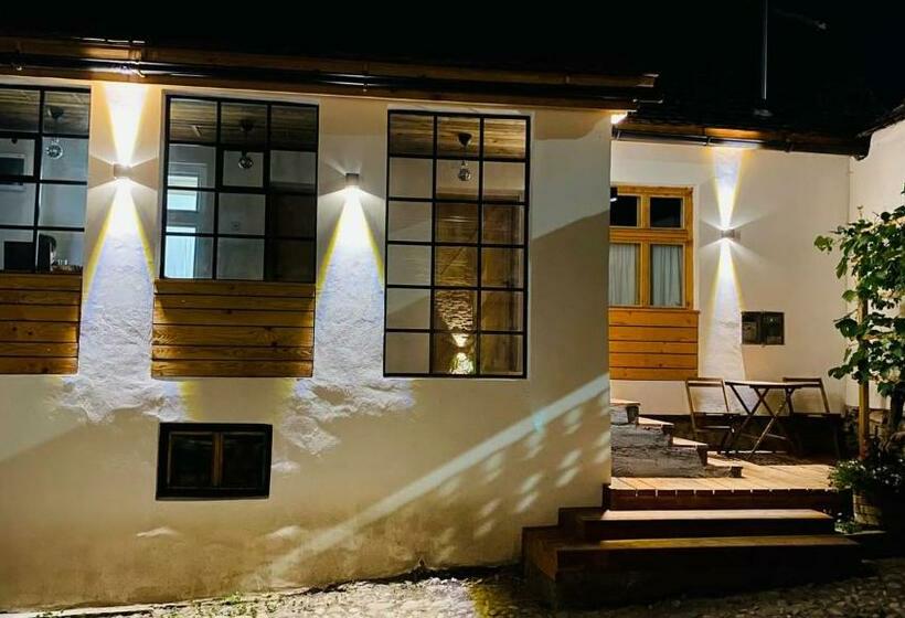 Пансион Critz Cross