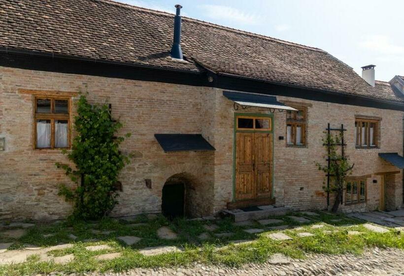 Пансион Critz Cross