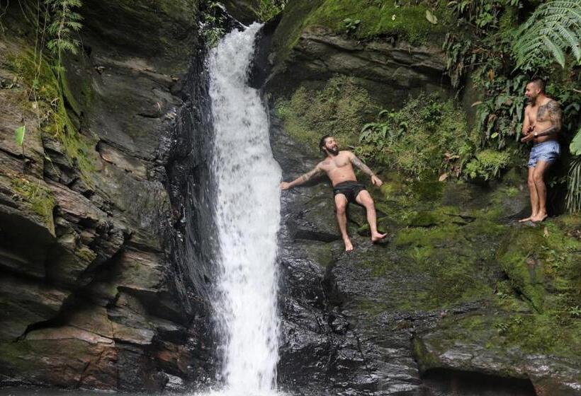 膳宿费 Solarte Hostel