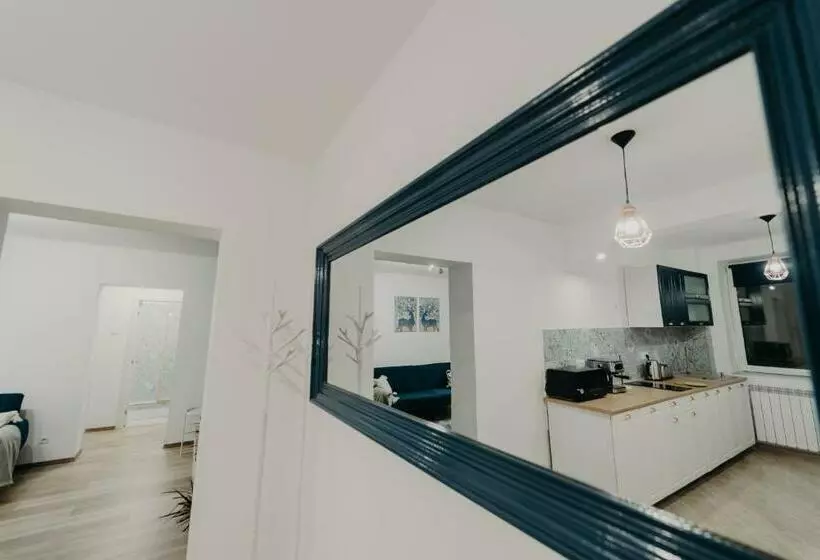 Apartamentul Albastru