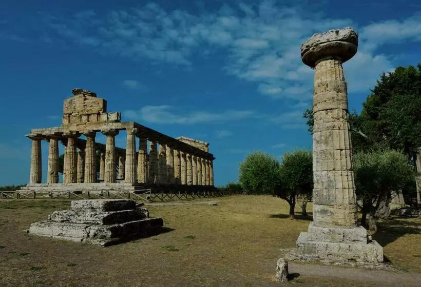 Aamiaismajoitus (B&B) Domus Clelia Paestum Antica Luxury Rooms