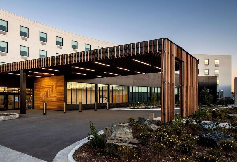 فندق Wyndham Garden Winnipeg Airport