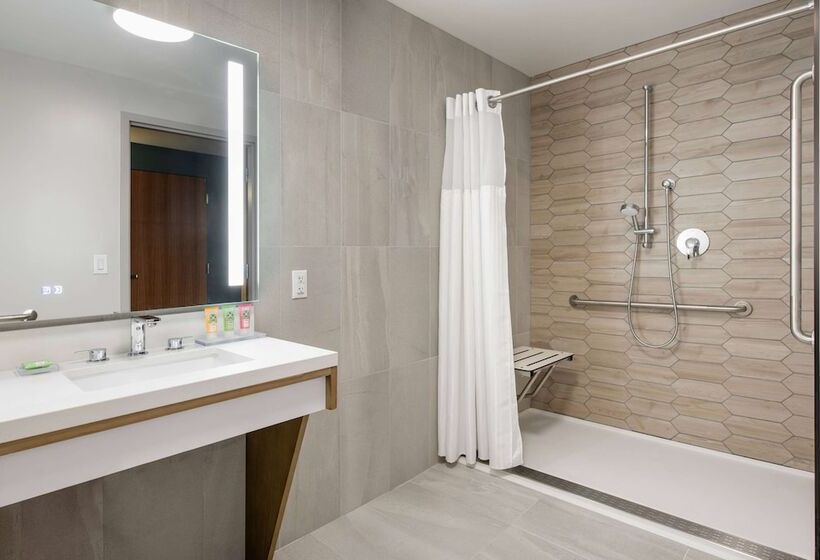 فندق Wyndham Garden Winnipeg Airport