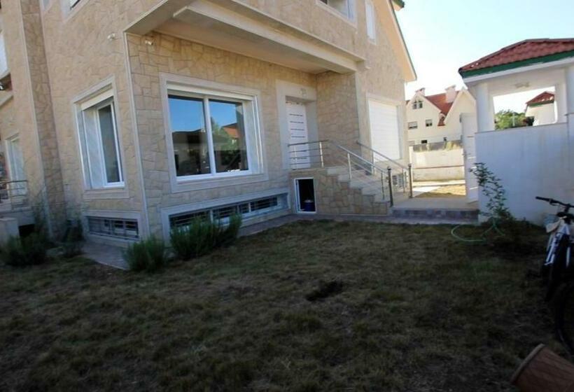 Ifrane Green Villa