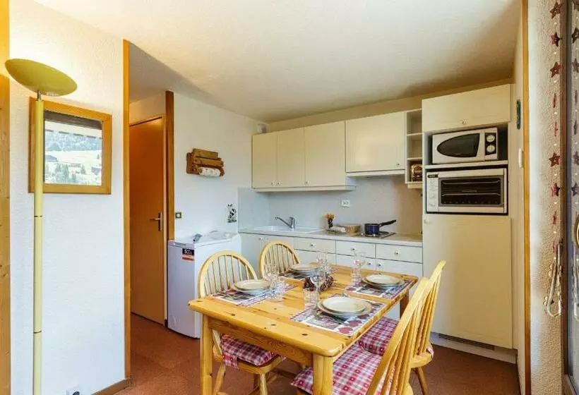 View Sur Arly E10   Happy Rentals