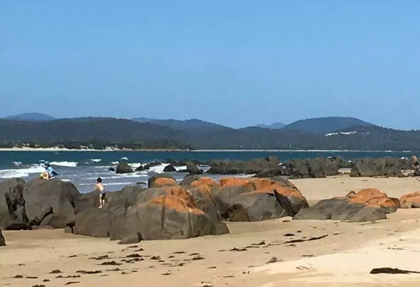 The Retreat On The Esplanade At Hawley Beach