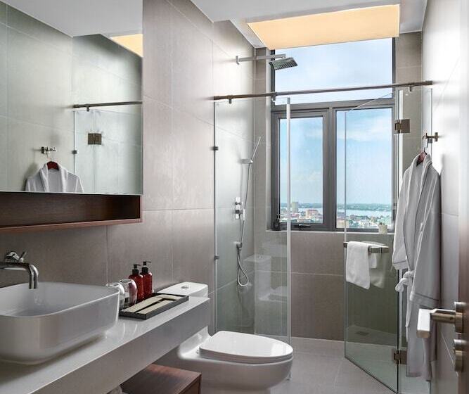 בית מלון כפרי The Peninsula Phnom Penh