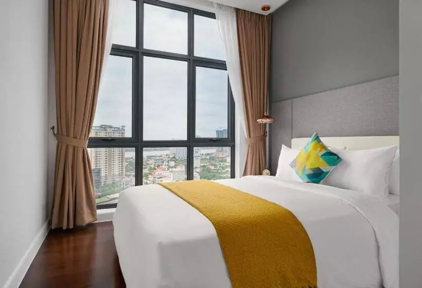 ホテル The Peninsula Phnom Penh