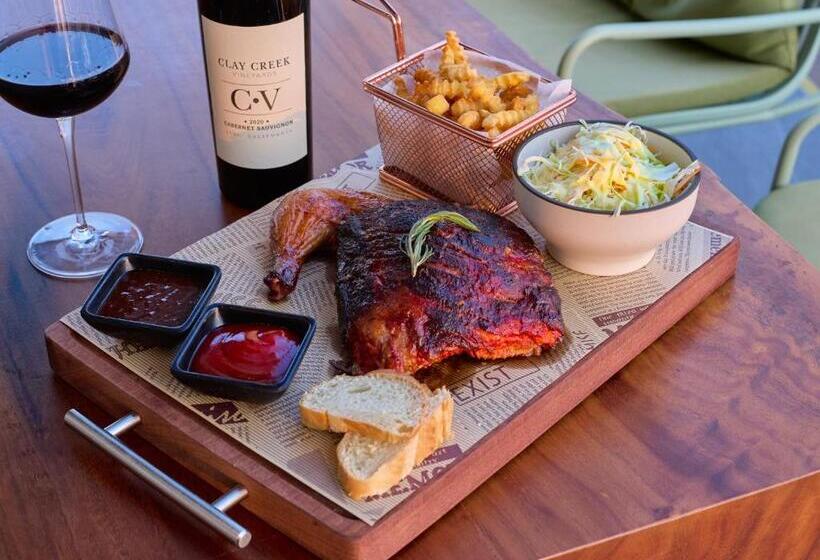 בית מלון כפרי The Peninsula Phnom Penh