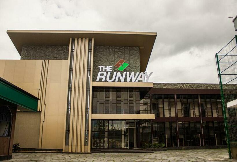 호텔 The Runway