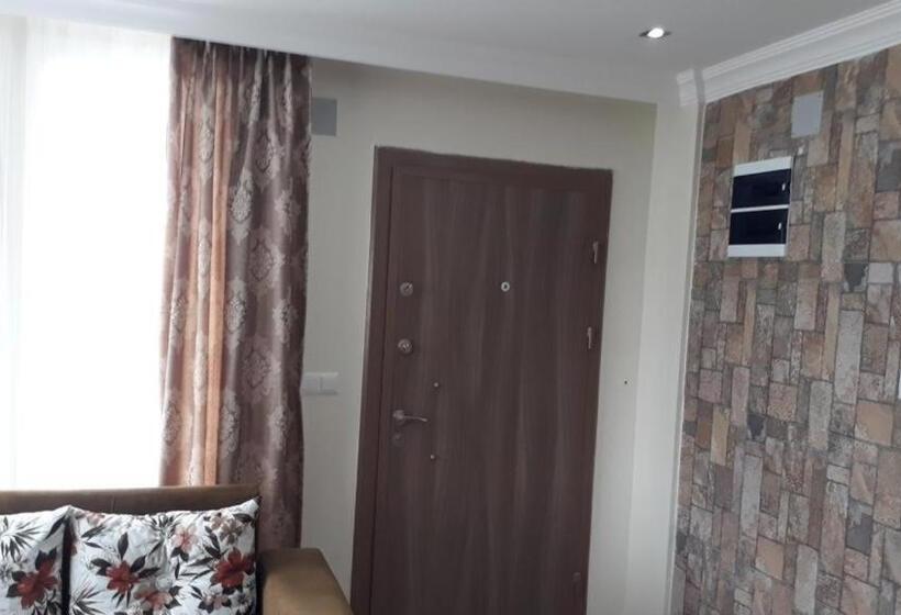 Krali̇yet Konaklari