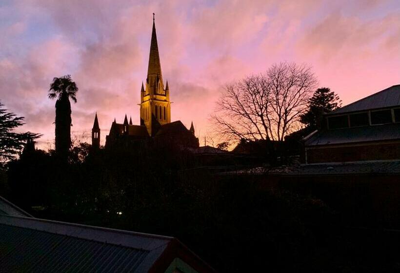 Luxury Inner City Townhouse