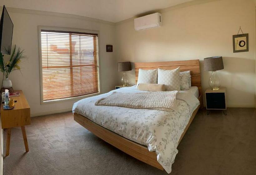 Luxury Inner City Townhouse