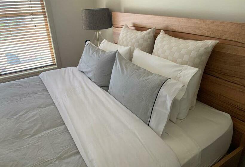 Luxury Inner City Townhouse