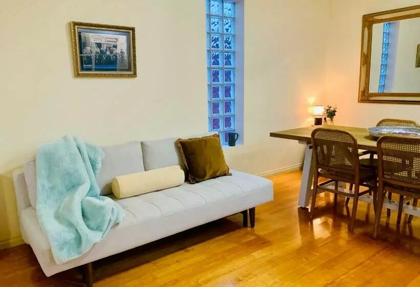 Luxury Inner City Townhouse