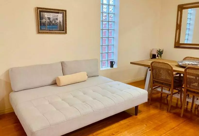 Luxury Inner City Townhouse