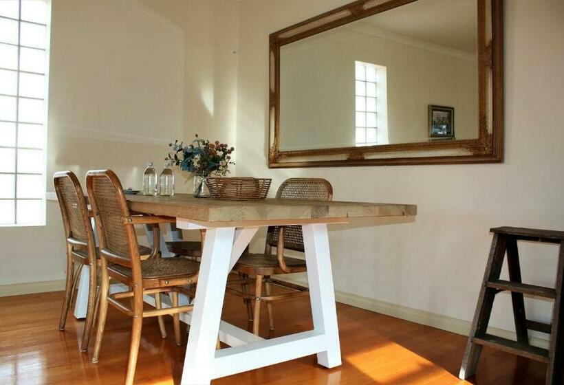 Luxury Inner City Townhouse