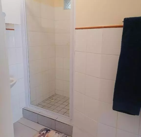 Majatalo 33 On Smuts Selborne