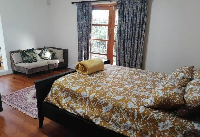 Majatalo 33 On Smuts Selborne