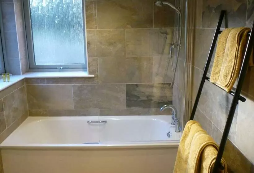 Betula Chalet – Coast & Country In The Highlands