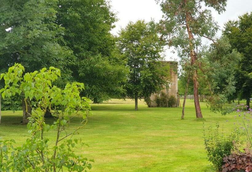 Charmante Maison Dans Un Parc De Près De 3ha