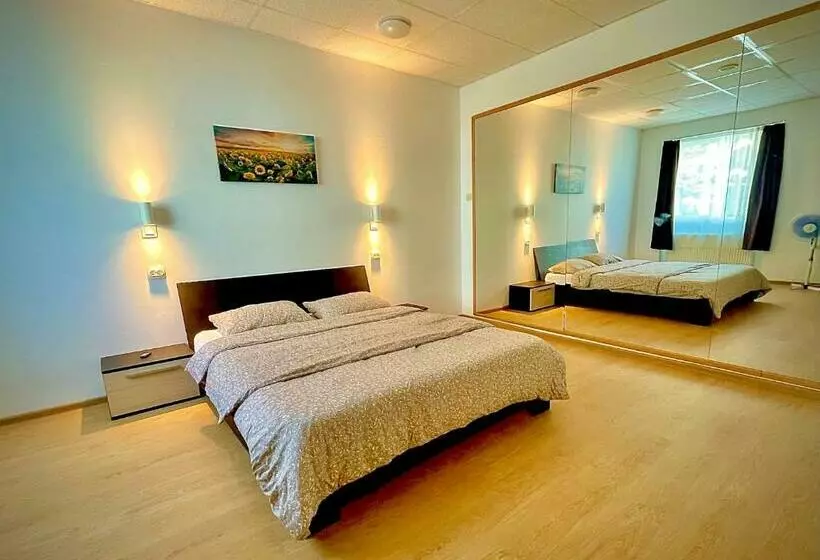 Chill House