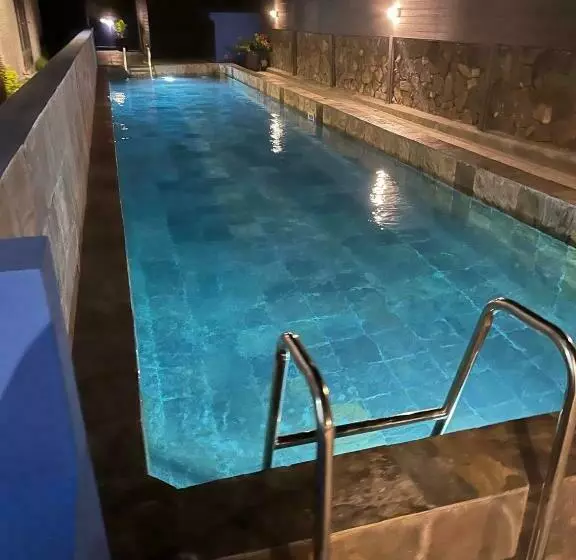 Coastal View Apartments