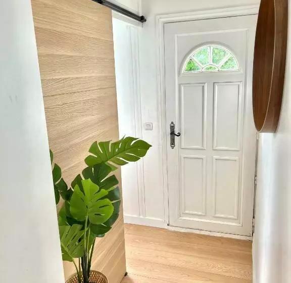 Enghien T2 Coeur De Ville 12 Mn De Paris